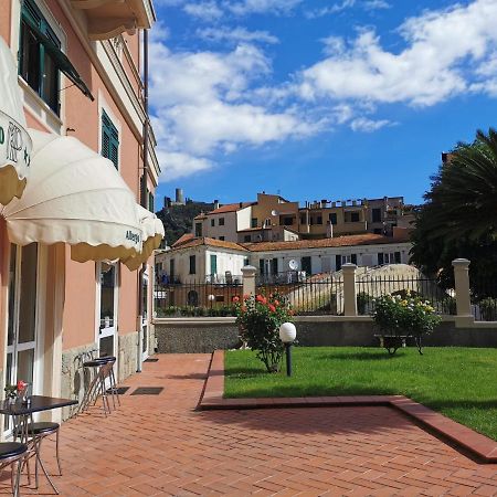Albergo Madri Pie Noli Exterior foto