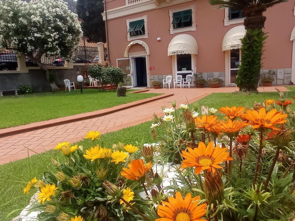 Albergo Madri Pie Noli Exterior foto