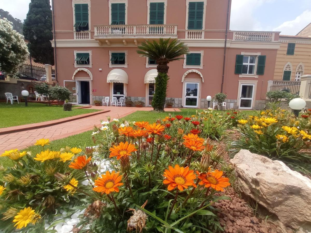 Albergo Madri Pie Noli Exterior foto