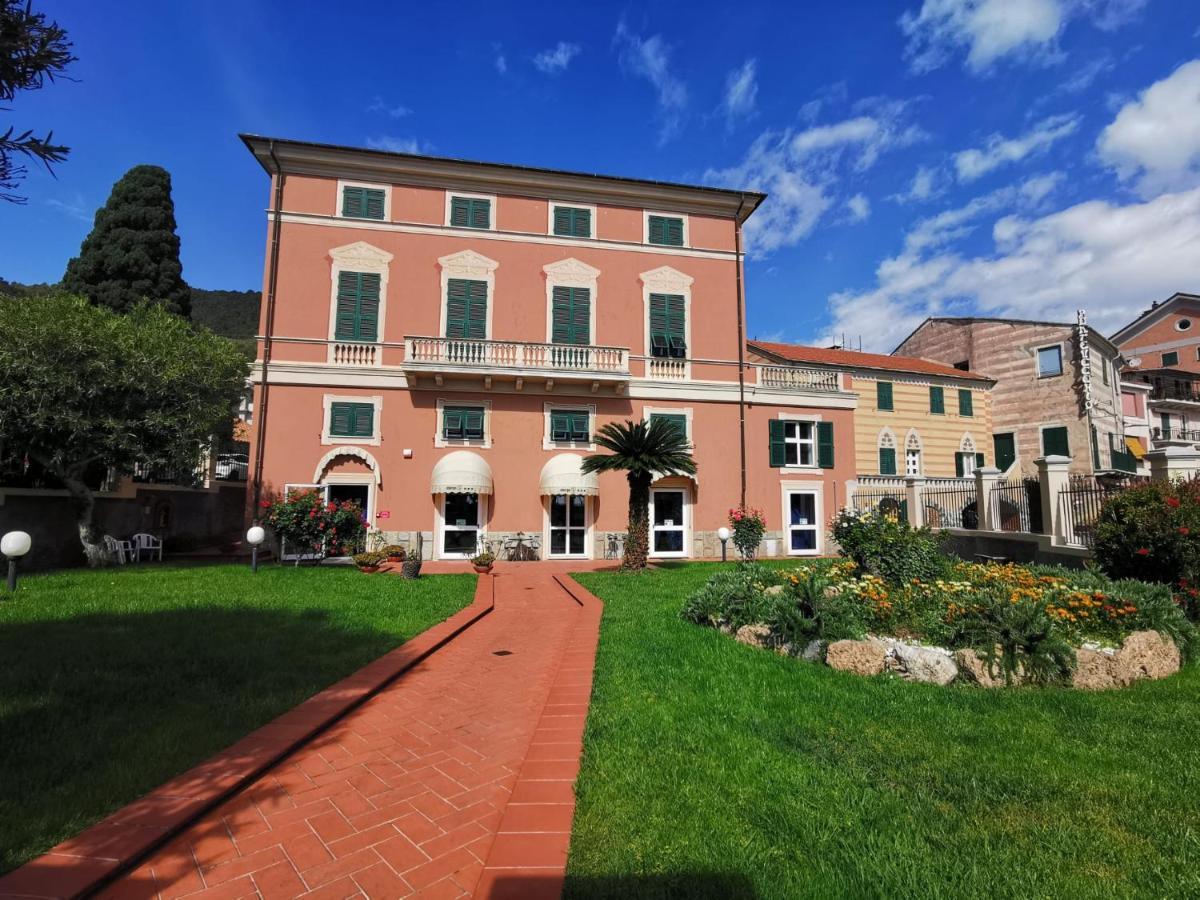 Albergo Madri Pie Noli Exterior foto