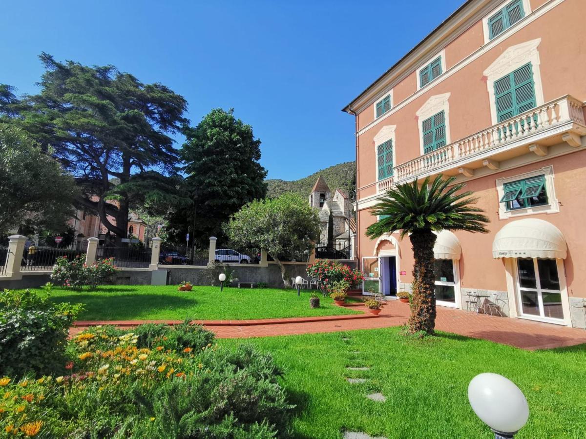 Albergo Madri Pie Noli Exterior foto