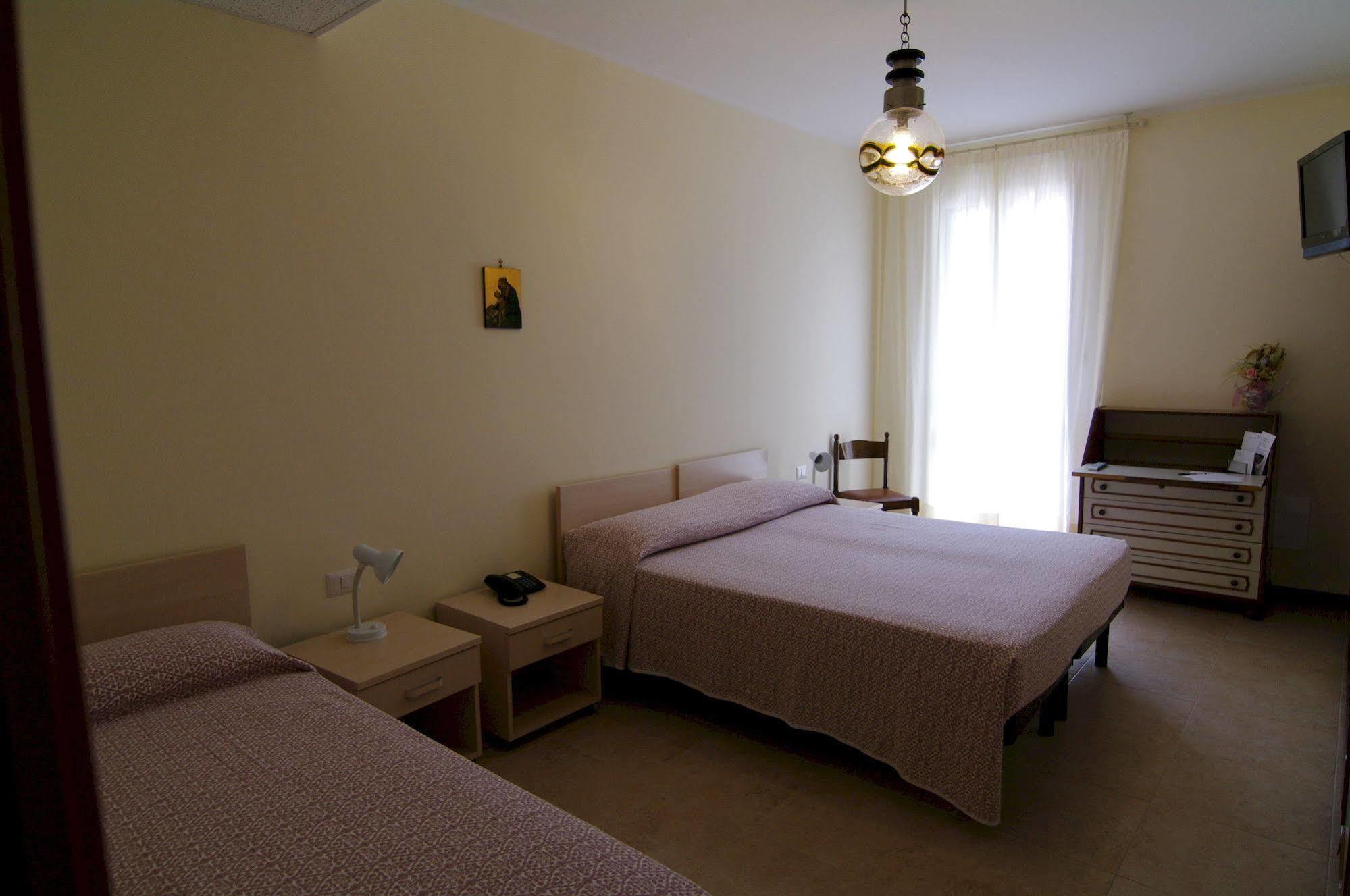 Albergo Madri Pie Noli Exterior foto