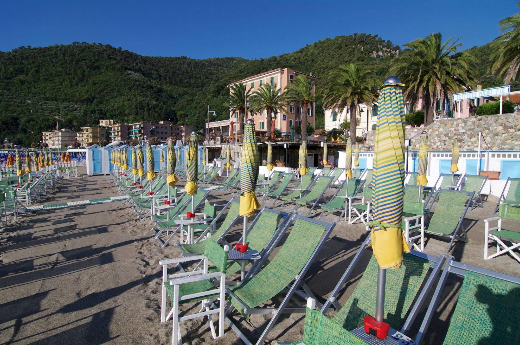 Albergo Madri Pie Noli Exterior foto